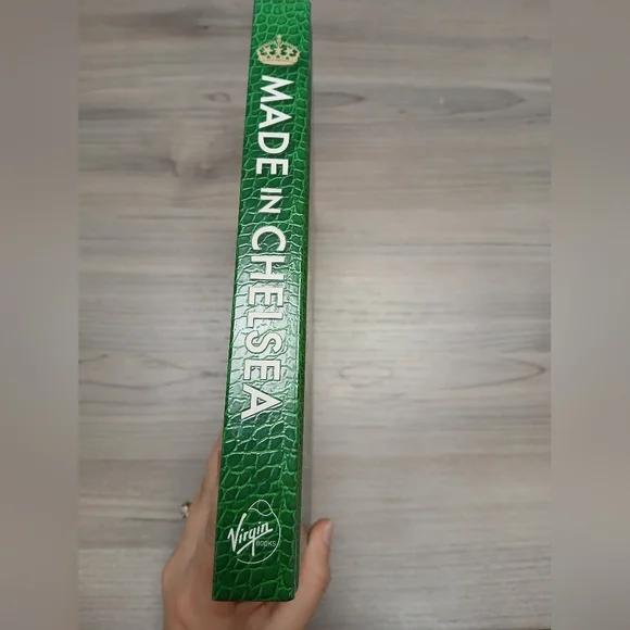 🤯2/$15 Made in Chelsea Life and Style Essentials - Hardcover Book - Picture 5 of 5